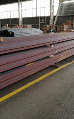 Fornitura di prodotti piani o profilati in tutti i gradi di acciaio per industria energetica o cantieristica navale
